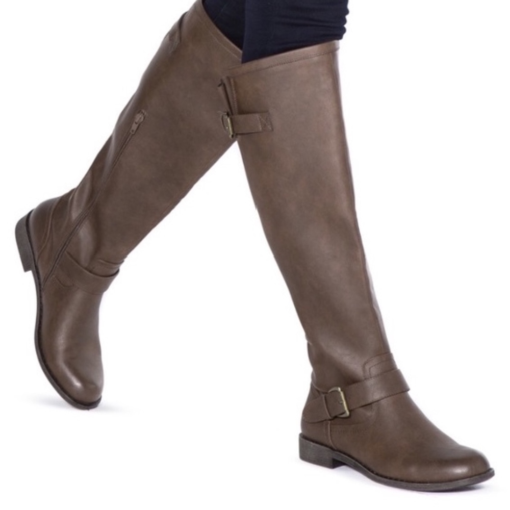 Tall flat boots. Make me an offer!! :)